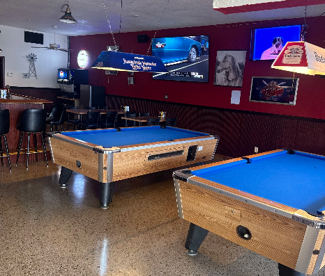 truckin good burgers and beer pool tables